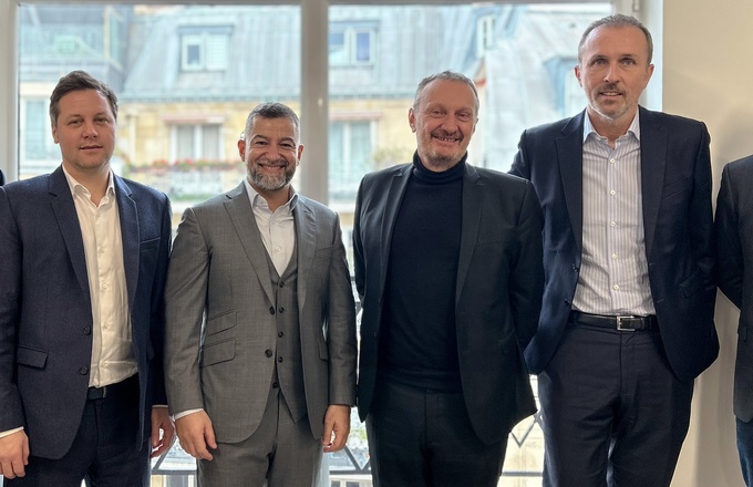 Newlode rejoint le groupe Squad cover